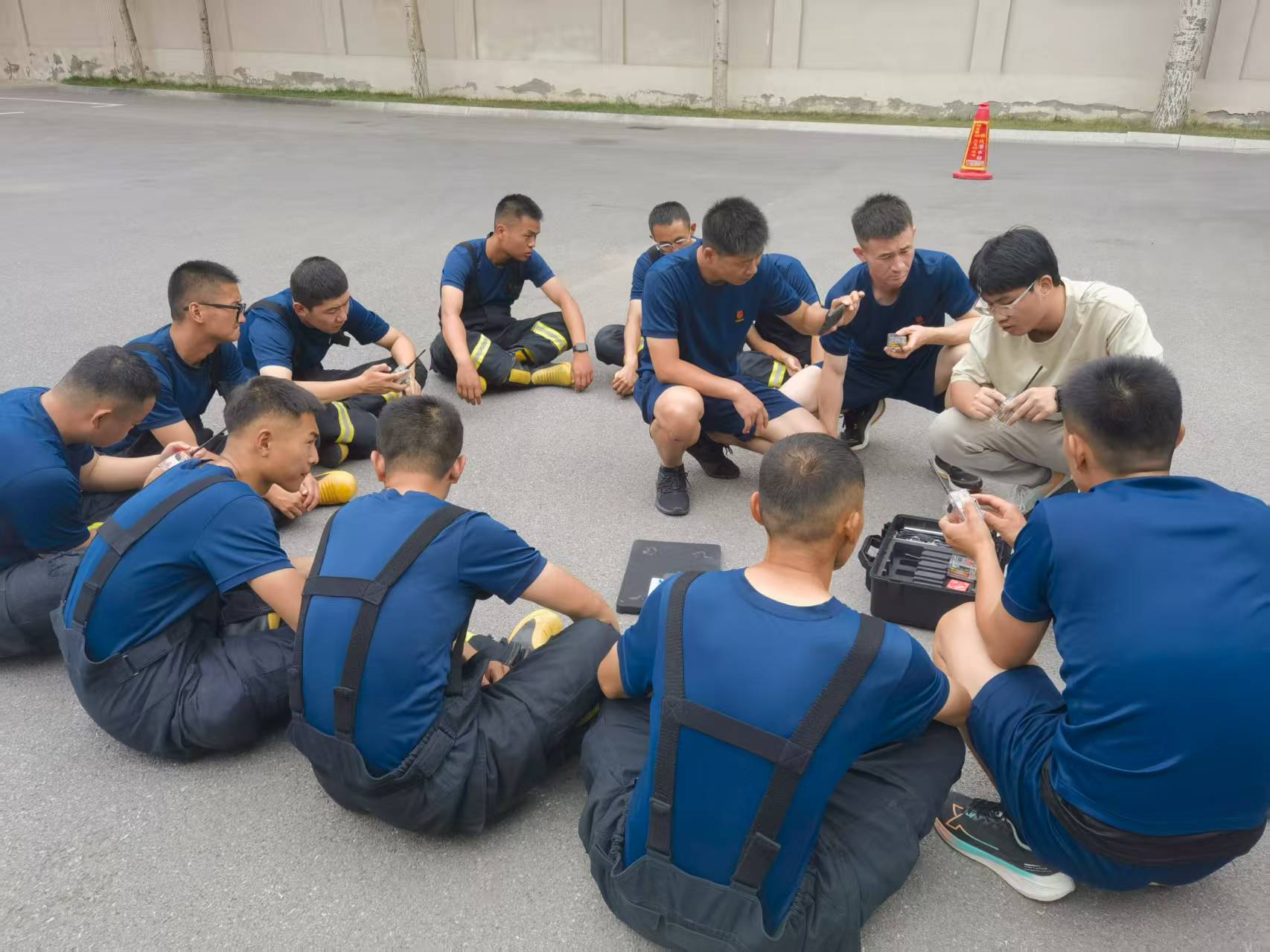 �ຣ������